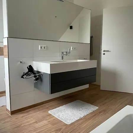 Weinland Life بيت للعطل *